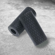 A pair of thick & knurled rubber grips to convert your normal barbell into a fat grip barbell.